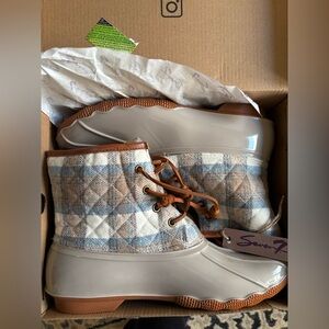 Seven7 Women's Plaid Boots - Brown and Gray